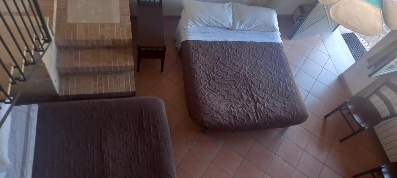 Hotel Agriturismo Borgo Nuovo Sant'Agata Dei Goti Migliara-San Silvestro Esterno foto